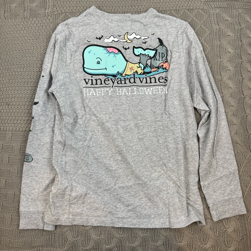 Vineyard Vines Kids Gray Halloween Whale Long Sleeve Tee ~ FITS 8/10 - Picture 1 of 11